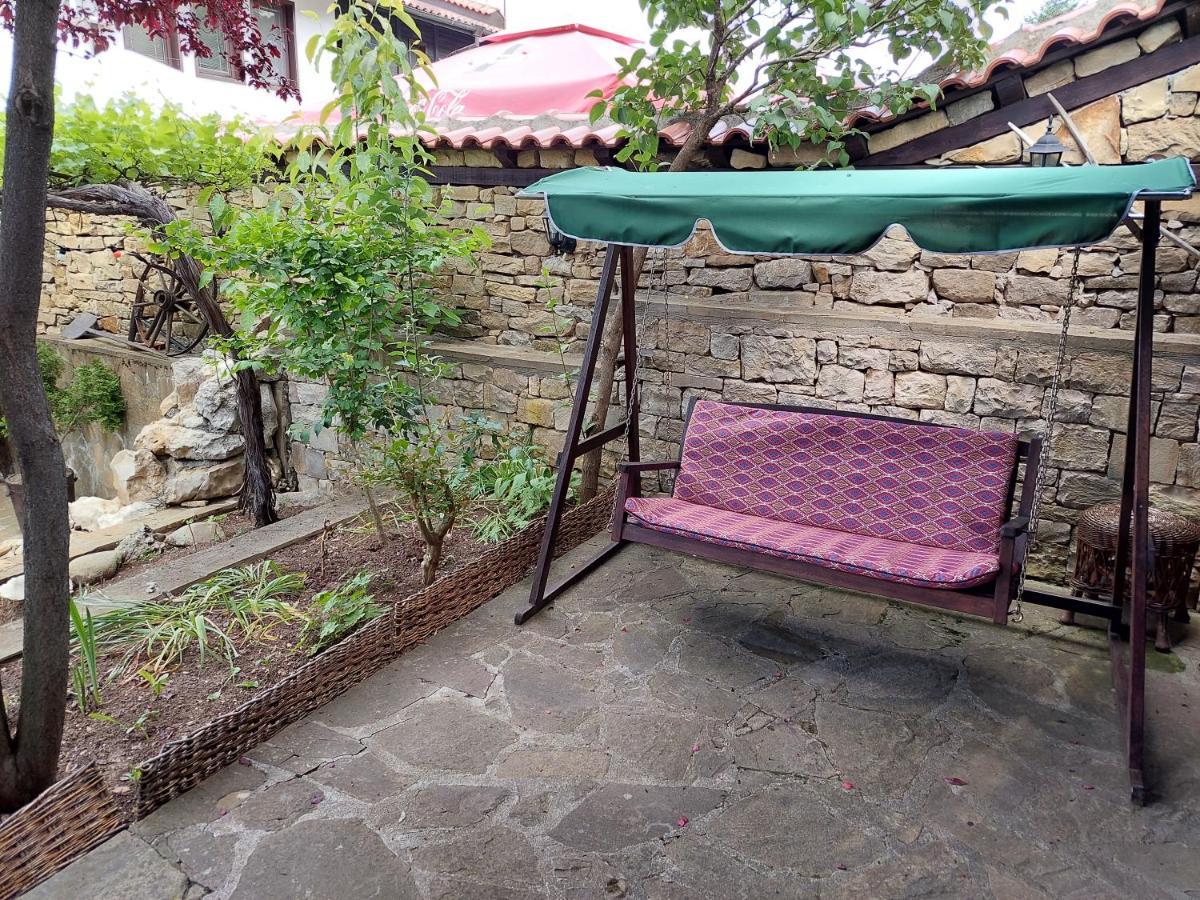 Guest Rooms Cheshmata 알바나시 외부 사진